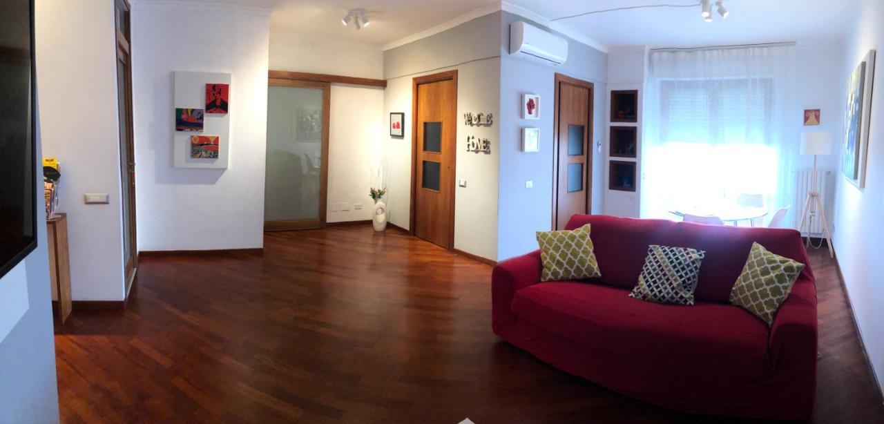 Casa Chiara Italia terrace centro direzionale Appartamento Napoli Esterno foto